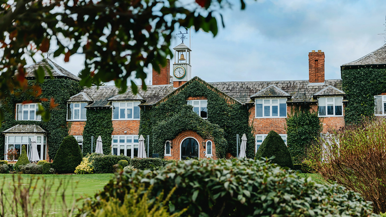 Amyandadam 0234 Websize Sky Edit2