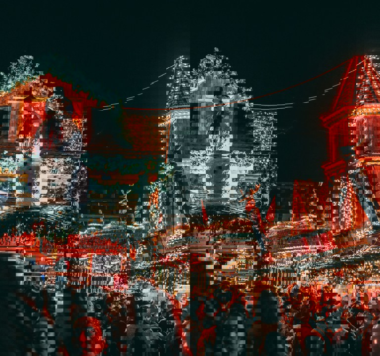 Birmingham Christmas Market (Unsplash)